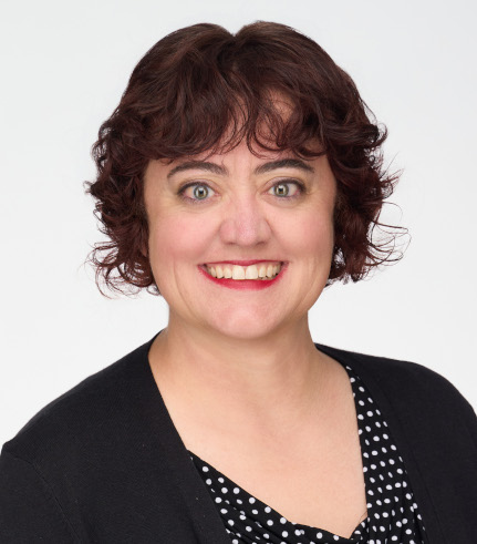 Portrait of Lisa Leonard